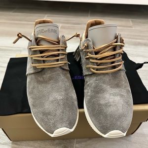 Esseutesse Fringe Sneakers